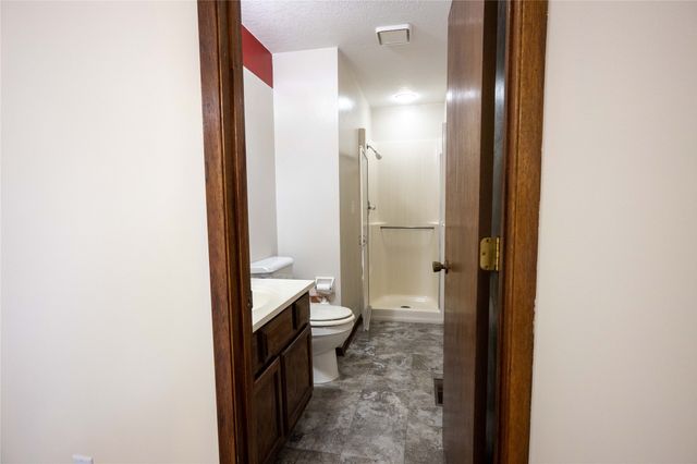 3112 Beaver Avenue, Des Moines, IA 50310