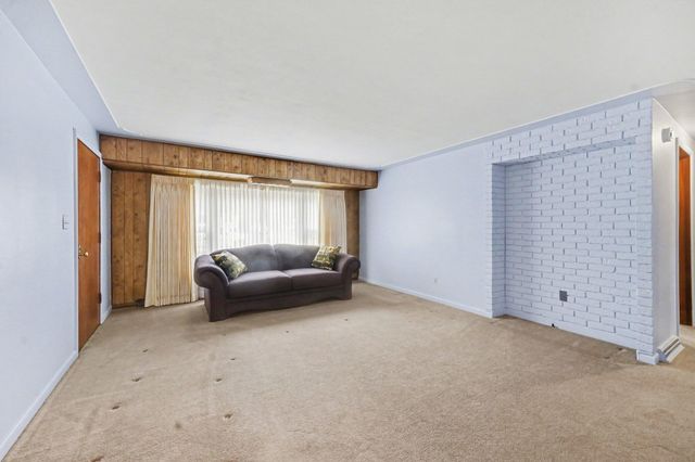 1728 Vinecroft Street Nw, City Of Walker, MI 49544