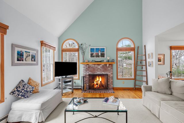 190 Silver Spring Beach Road, Eastham, MA 02642