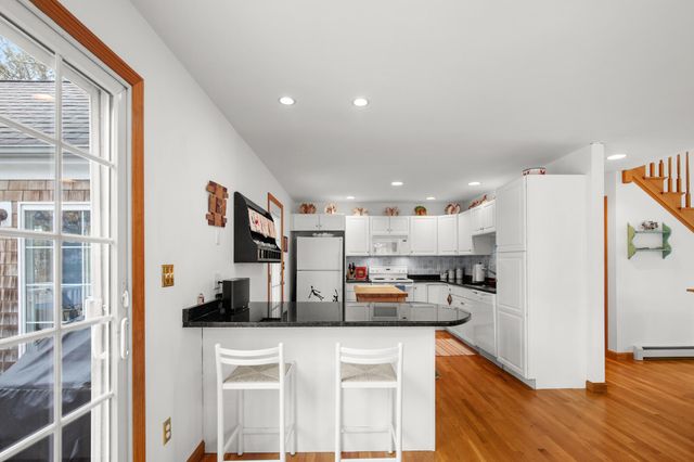 190 Silver Spring Beach Road, Eastham, MA 02642