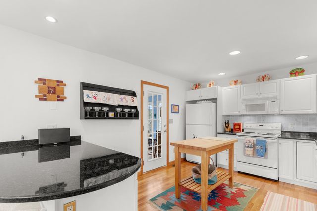 190 Silver Spring Beach Road, Eastham, MA 02642