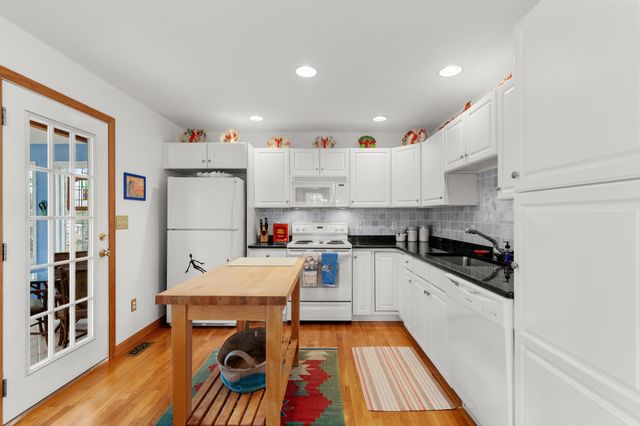 190 Silver Spring Beach Road, Eastham, MA 02642