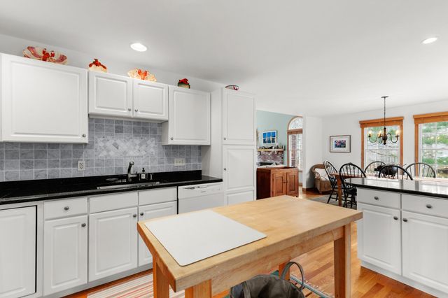 190 Silver Spring Beach Road, Eastham, MA 02642