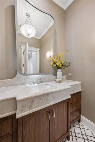 1380 Westmoor Trail, Winnetka, IL 60093