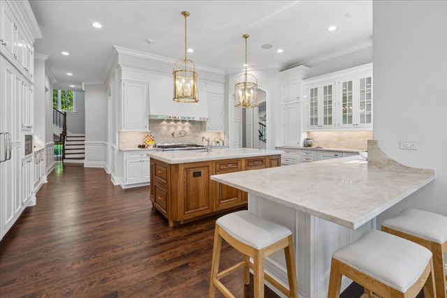 1380 Westmoor Trail, Winnetka, IL 60093