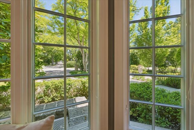 1380 Westmoor Trail, Winnetka, IL 60093