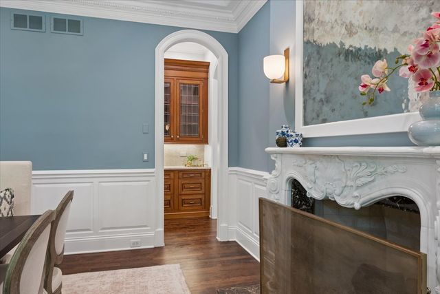 1380 Westmoor Trail, Winnetka, IL 60093