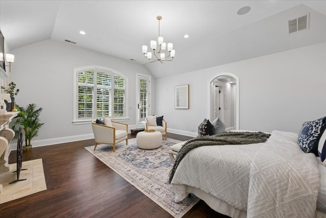1380 Westmoor Trail, Winnetka, IL 60093