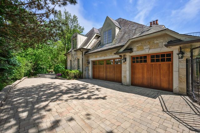 1380 Westmoor Trail, Winnetka, IL 60093