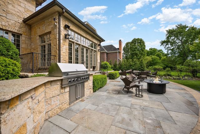 1380 Westmoor Trail, Winnetka, IL 60093