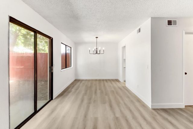 7502 Andrewsarah Ct, Sacramento, CA 95828