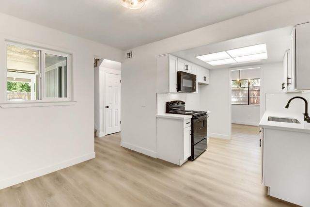 7502 Andrewsarah Ct, Sacramento, CA 95828