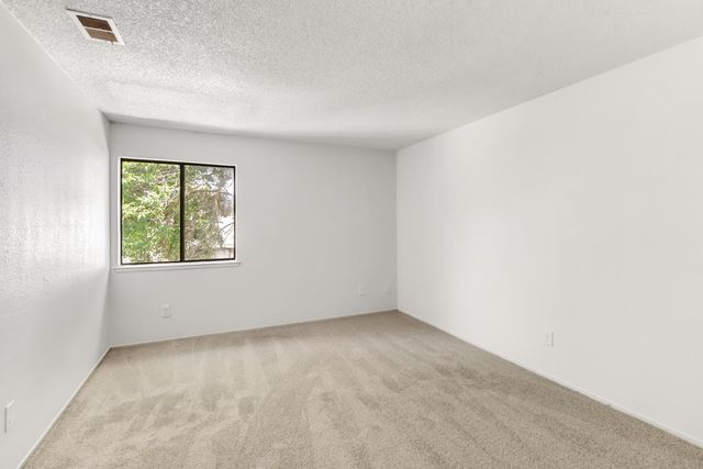 7502 Andrewsarah Ct, Sacramento, CA 95828