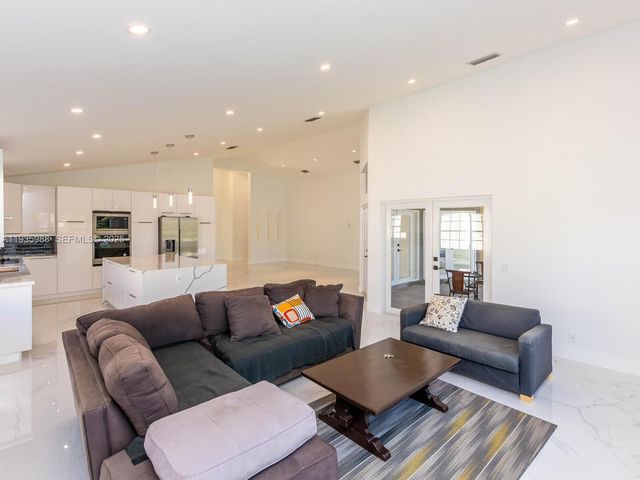 381 Cameron Dr, Weston, FL 33326