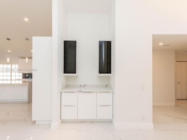 381 Cameron Dr, Weston, FL 33326