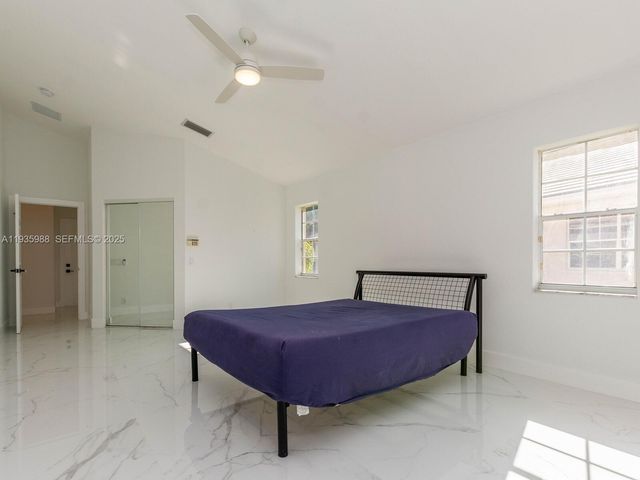 381 Cameron Dr, Weston, FL 33326