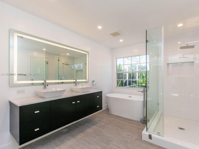 381 Cameron Dr, Weston, FL 33326