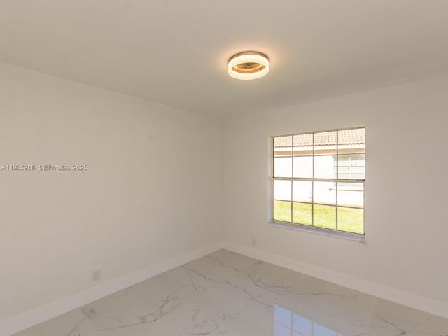 381 Cameron Dr, Weston, FL 33326