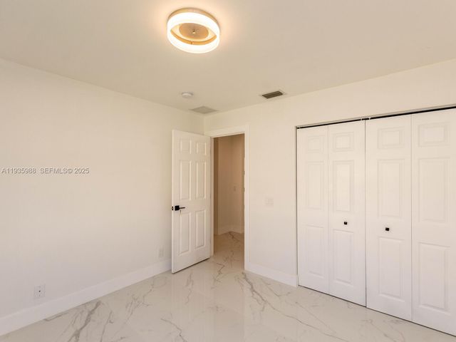 381 Cameron Dr, Weston, FL 33326