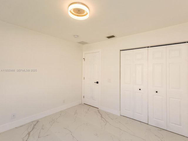 381 Cameron Dr, Weston, FL 33326