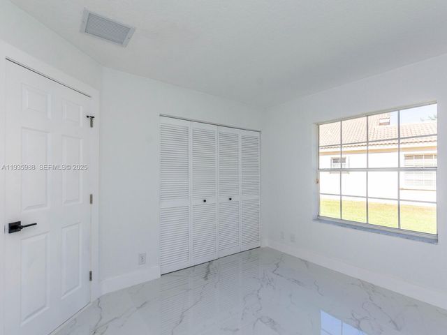 381 Cameron Dr, Weston, FL 33326