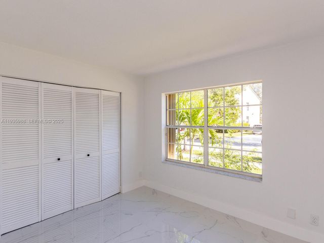 381 Cameron Dr, Weston, FL 33326