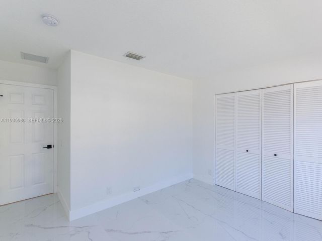 381 Cameron Dr, Weston, FL 33326