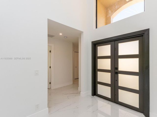 381 Cameron Dr, Weston, FL 33326