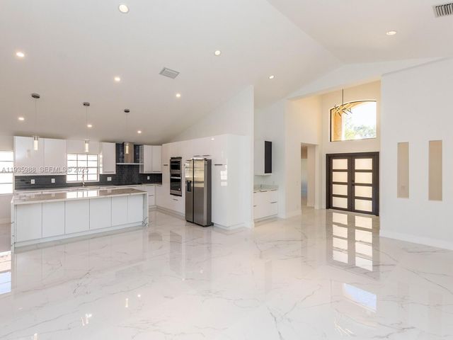 381 Cameron Dr, Weston, FL 33326