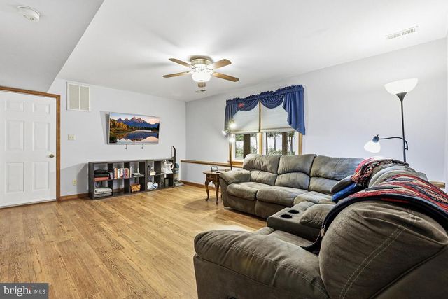10608 CRESTWOOD DR, Spotsylvania, VA 22553