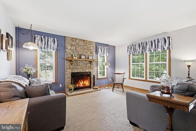 10608 CRESTWOOD DR, Spotsylvania, VA 22553