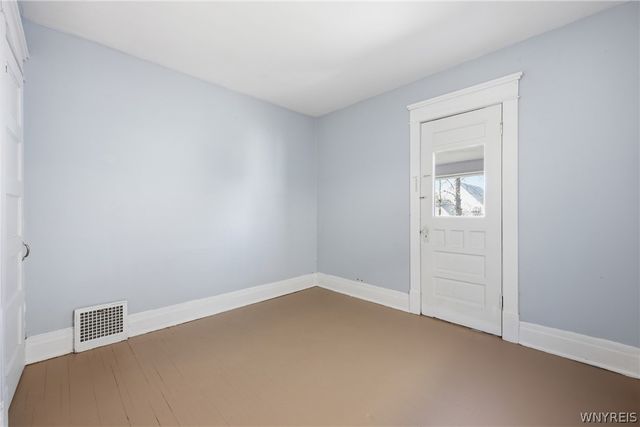 76 Royal Avenue, Buffalo, NY 14207