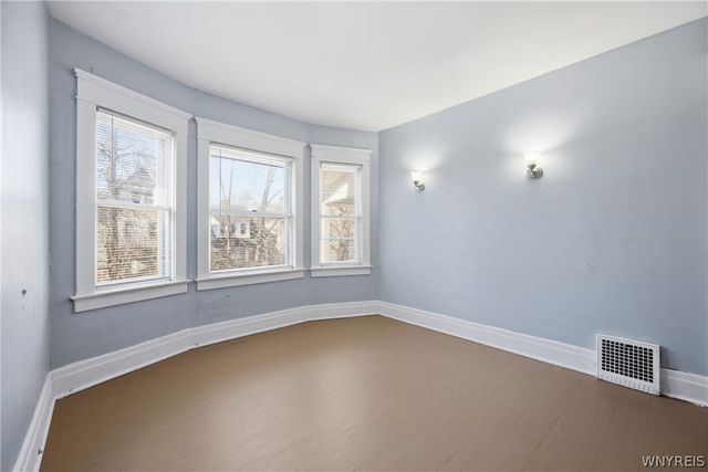 76 Royal Avenue, Buffalo, NY 14207