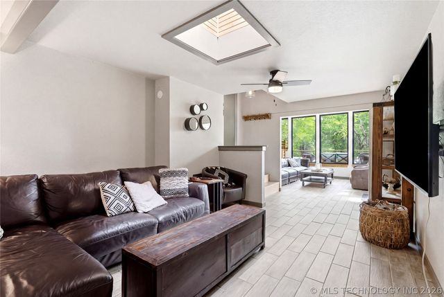 27925 S Lakeview Drive, Park Hill, OK 74451