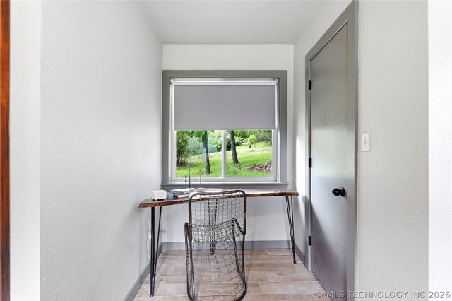 27925 S Lakeview Drive, Park Hill, OK 74451