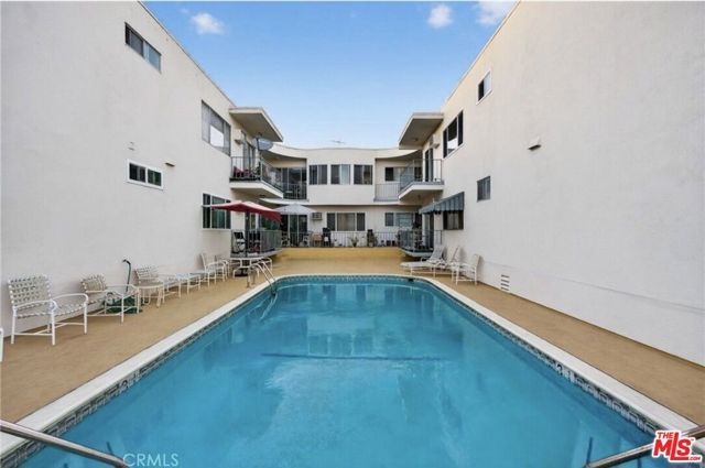 5376 Fairview Boulevard 104, Los Angeles, CA 90056
