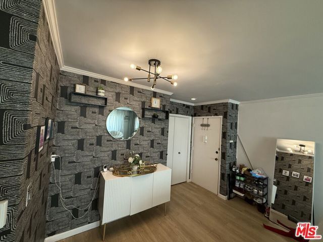 5376 Fairview Boulevard 104, Los Angeles, CA 90056