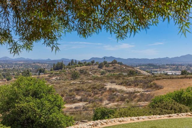 284 Ramona Real, Ramona, CA 92065