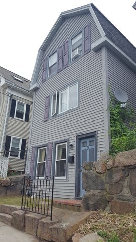 9 Eastern Ave 1, Gloucester, MA 01930