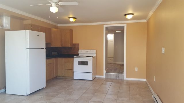 9 Eastern Ave 1, Gloucester, MA 01930