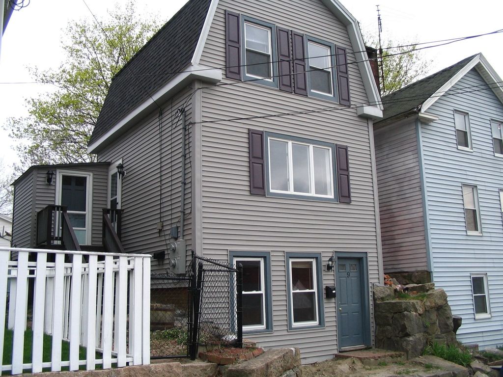 9 Eastern Ave 1, Gloucester, MA 01930