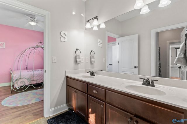 6 September Lane, Huntsville, AL 35824