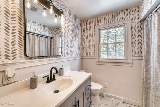 6160 Dresden Road, Zanesville, OH 43701