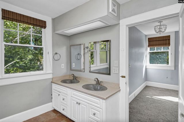 528 CAPITOL Place, Columbia, SC 29205