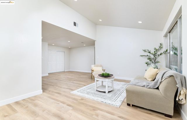 2117 Lopez Dr, Antioch, CA 94509