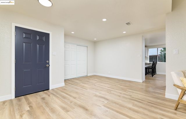 2117 Lopez Dr, Antioch, CA 94509