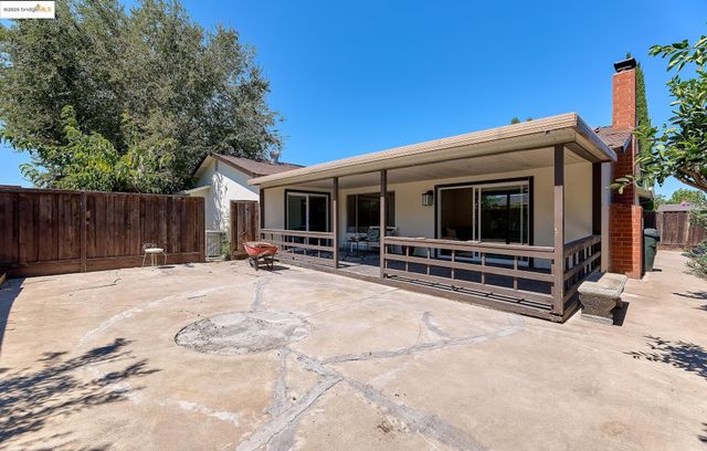 2117 Lopez Dr, Antioch, CA 94509