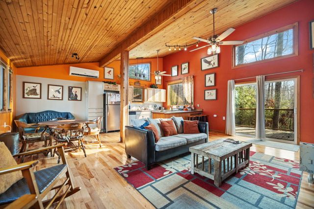 193 Suzanna Arch Drive, Campton, KY 41301