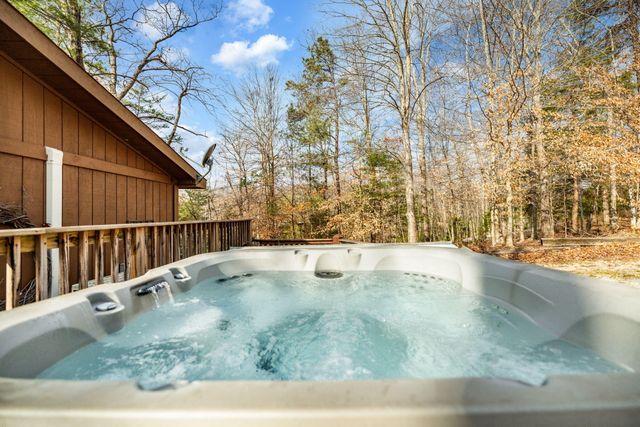 193 Suzanna Arch Drive, Campton, KY 41301