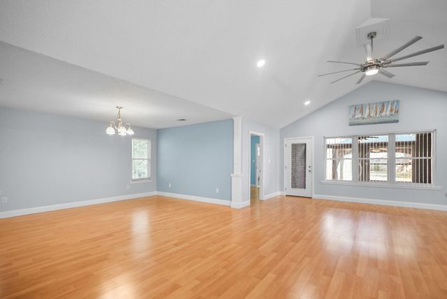 8600 Estrada Street, Navarre, FL 32566